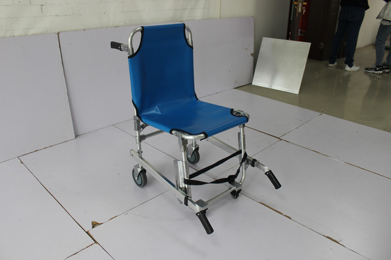 Harga yang bagus 90CM 2 Lipat Kursi Roda Konvertibel Cum Untuk Tandu Rumah Sakit Ambulans Aluminium Alloy on line