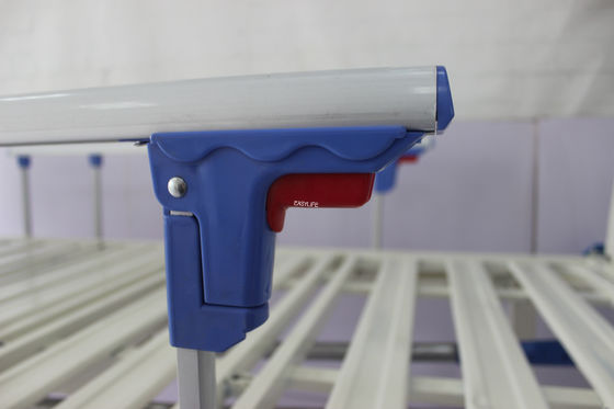 Tiga Engkol Manual Tempat Tidur Medis ICU 80MM Bingkai 159Kg Tiga Engkol