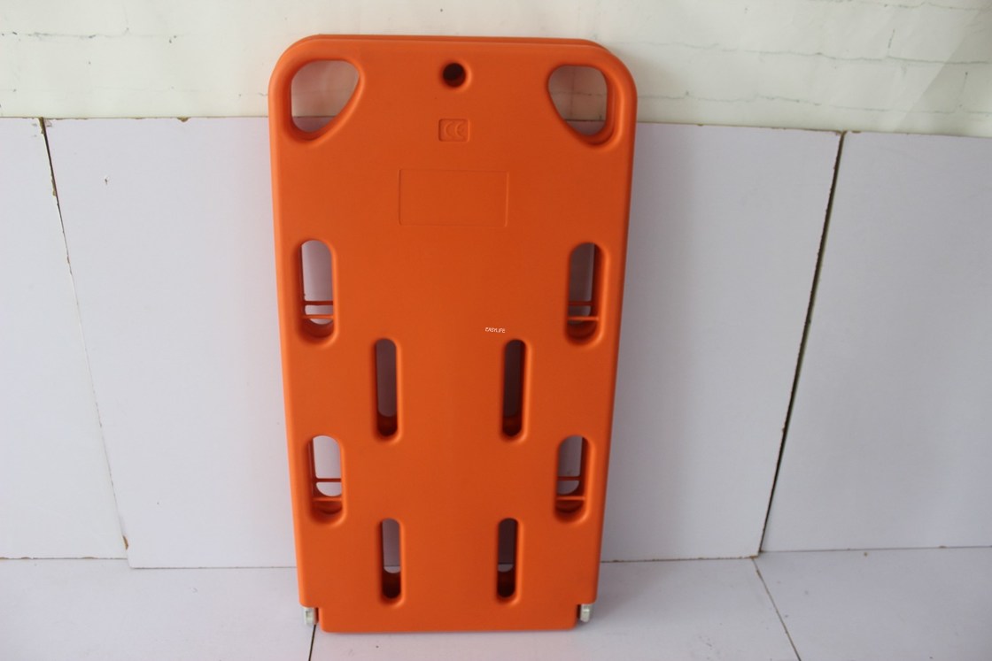 Papan tulang belakang stretcher darurat lipat plastik berdensitas tinggi dengan penetrasi sinar-X dan CT
