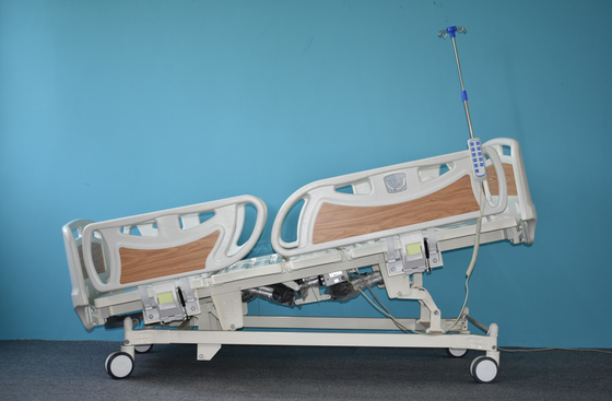 Harga yang bagus Spray Painted Multi Functional ABS Electric Bed Central Control Brake yang Disesuaikan on line