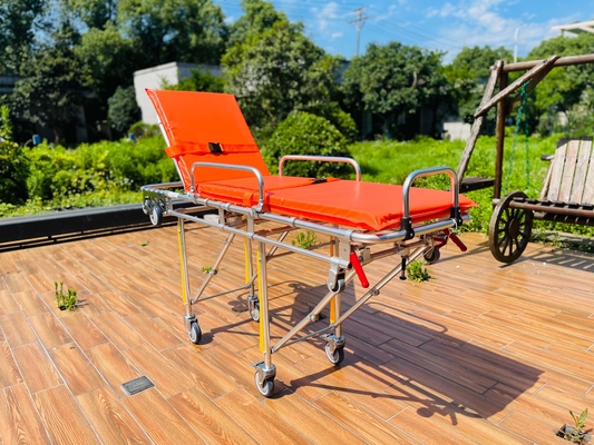 Harga yang bagus Roda Karet tahan lama Ambulans Stretcher Lipat 75° Penyesuaian punggung maksimum on line
